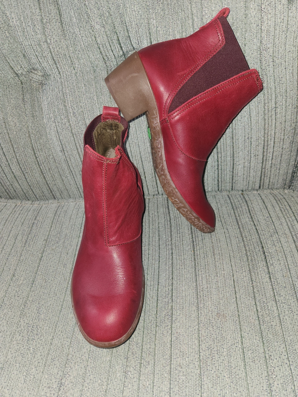 🍉El Naturalista Women's Red Leather Chelsea Ankle Boots - Picture 7 of 7